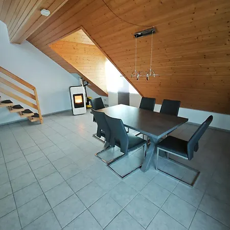 City Apartment Apartment *